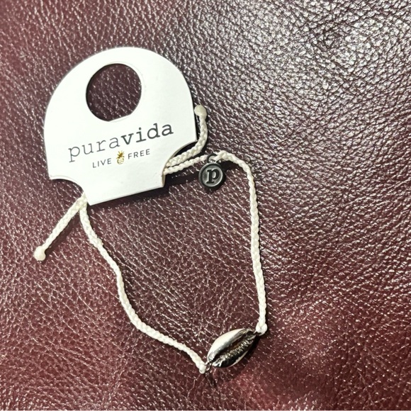 Pura Vida White Puka Shell Bracelet NWT - Picture 3 of 4